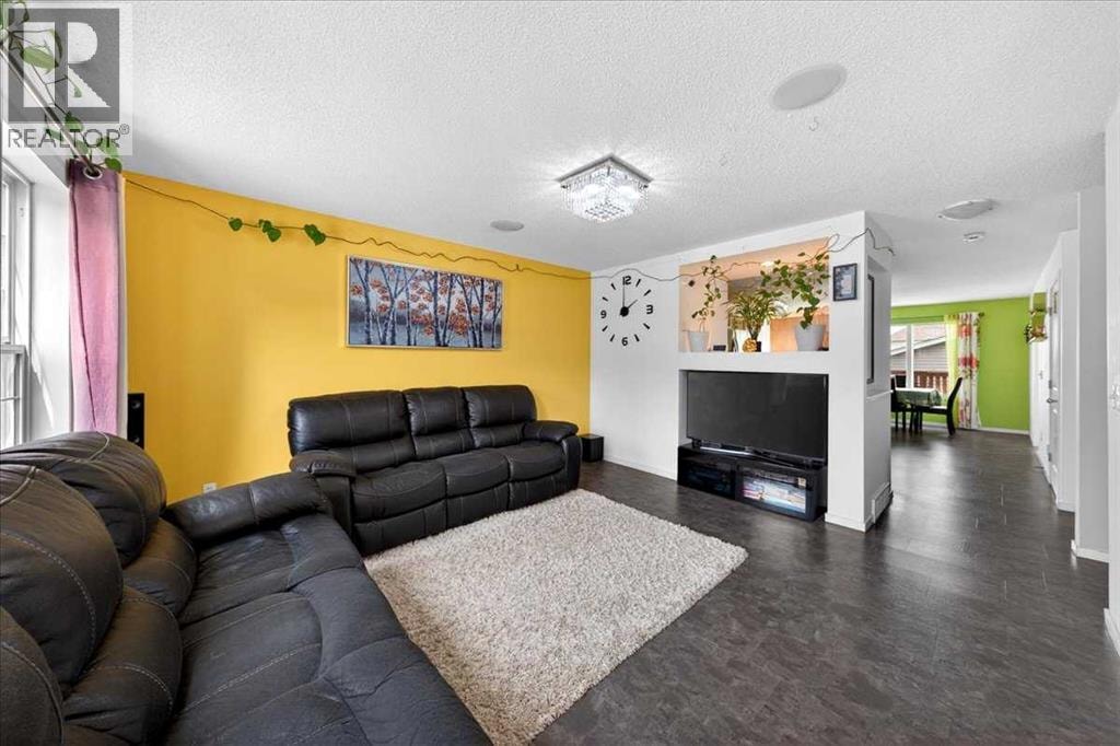 244 Silverado Range View SW — photo 3