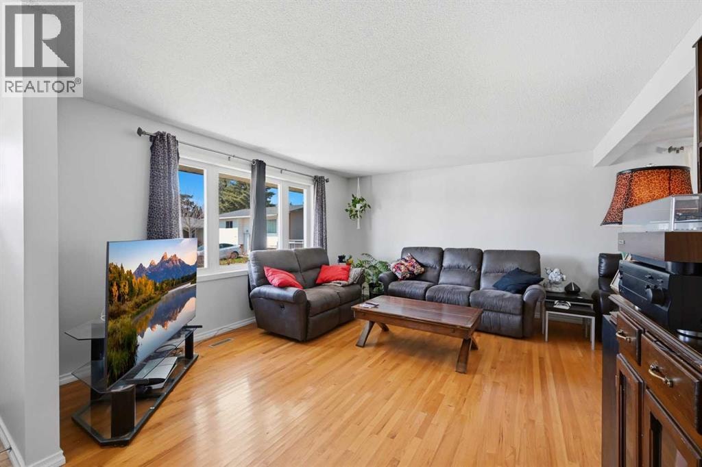 1012 Riddell Place SE — photo 7