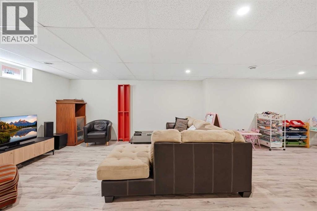 1012 Riddell Place SE — photo 30