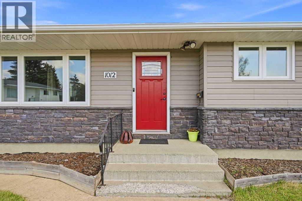 1012 Riddell Place SE — photo 5