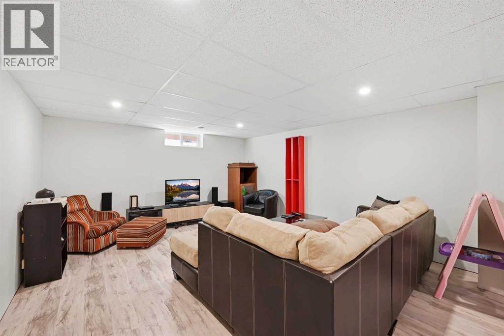 1012 Riddell Place SE — photo 29