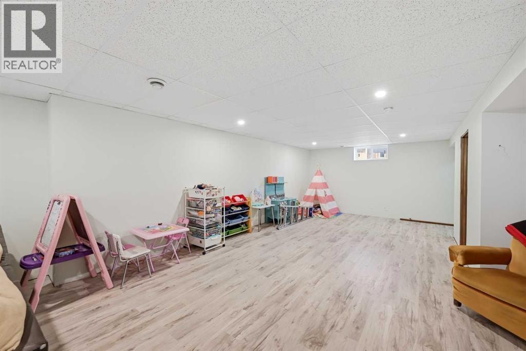 1012 Riddell Place SE — photo 28