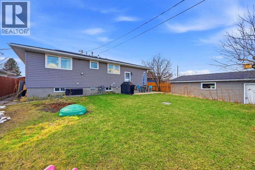 1012 Riddell Place SE — photo 35