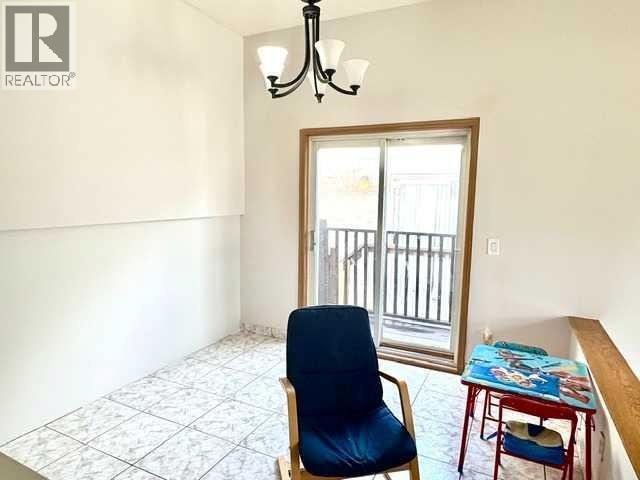 6934 Laguna Way NE — photo 9
