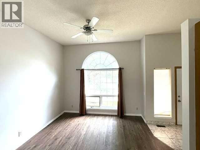 6934 Laguna Way NE — photo 5
