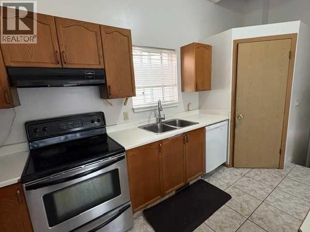 6934 Laguna Way NE — photo 4