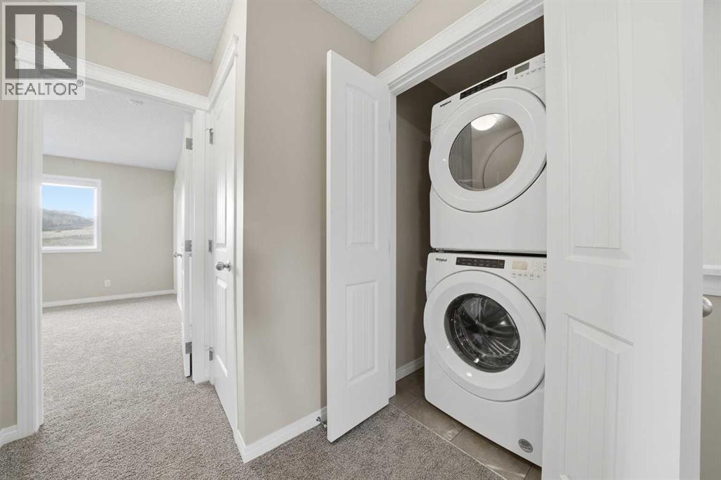 831 Wolf Willow Boulevard SE — photo 31