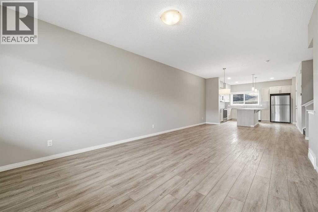 831 Wolf Willow Boulevard SE — photo 8