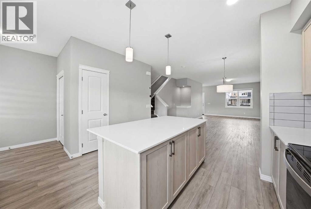 831 Wolf Willow Boulevard SE — photo 11