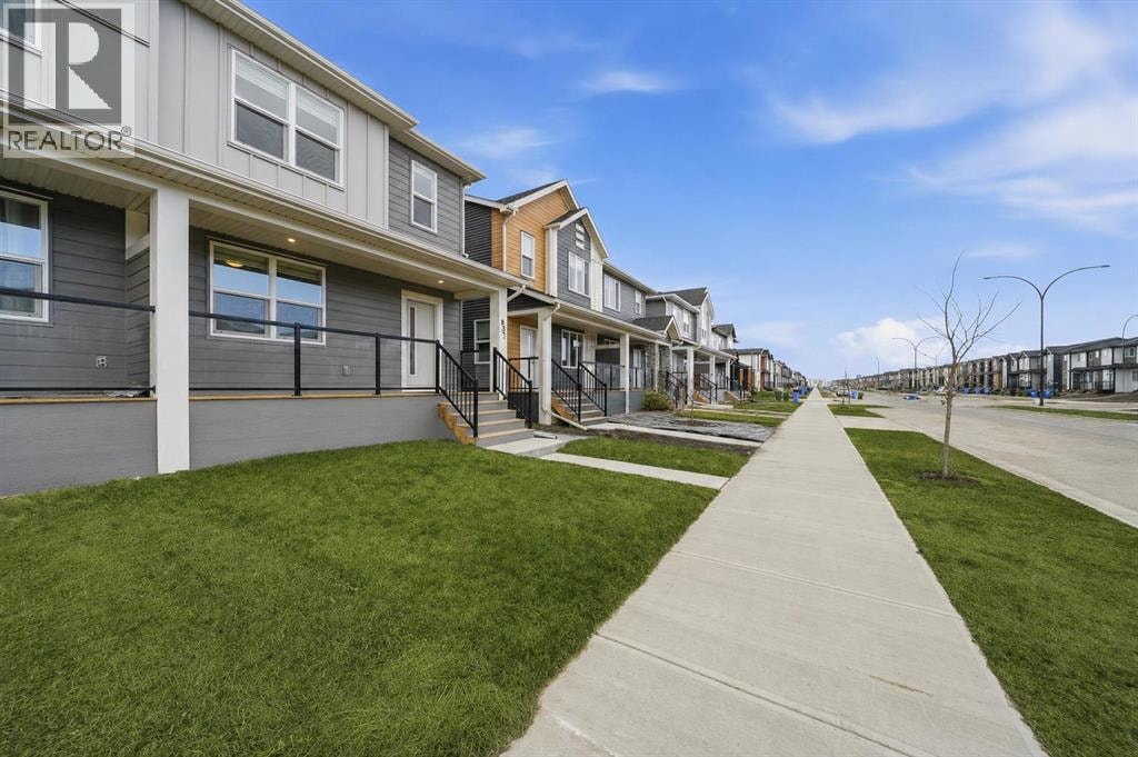 831 Wolf Willow Boulevard SE — photo 38