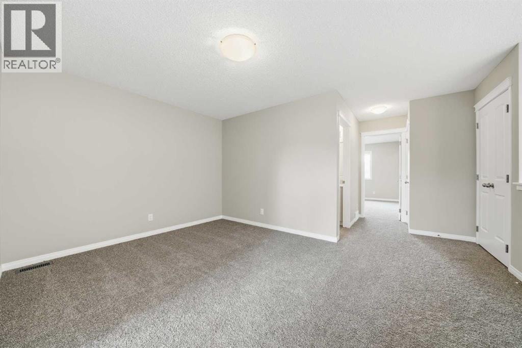831 Wolf Willow Boulevard SE — photo 15