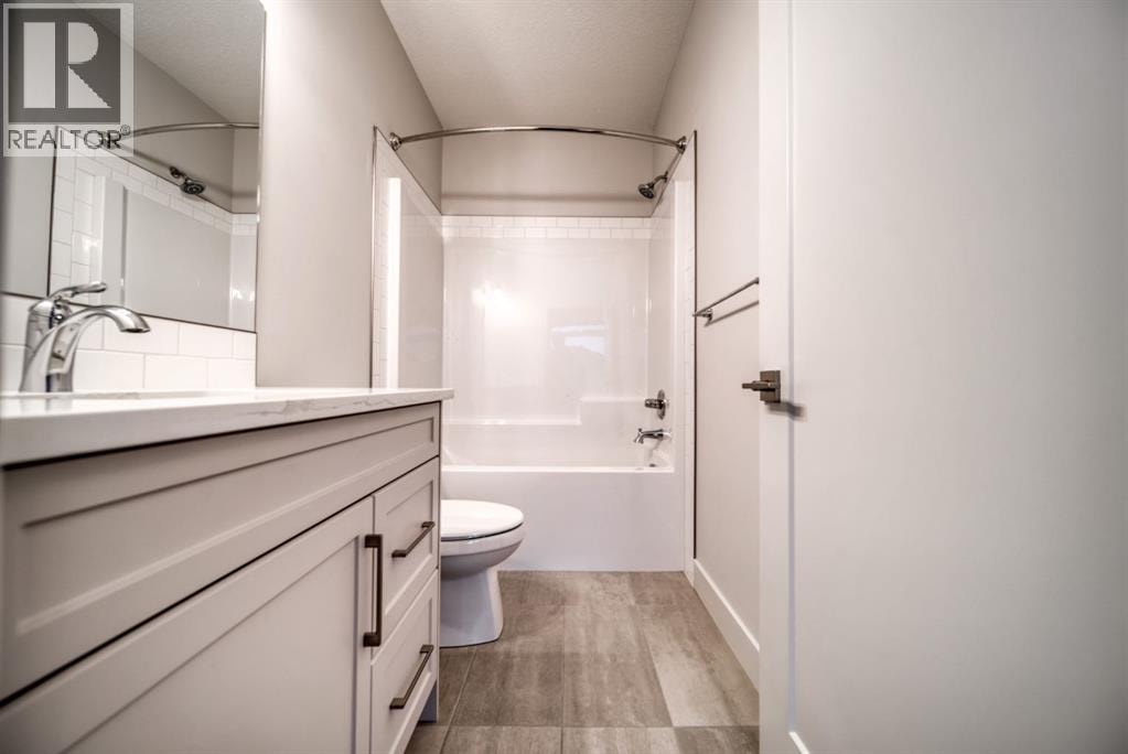 81 Royal Elm Green NW — photo 20