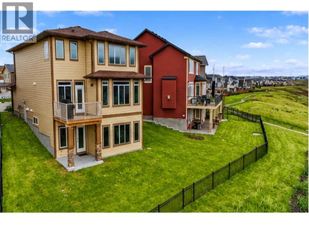 30 Evansborough View NW — photo 2
