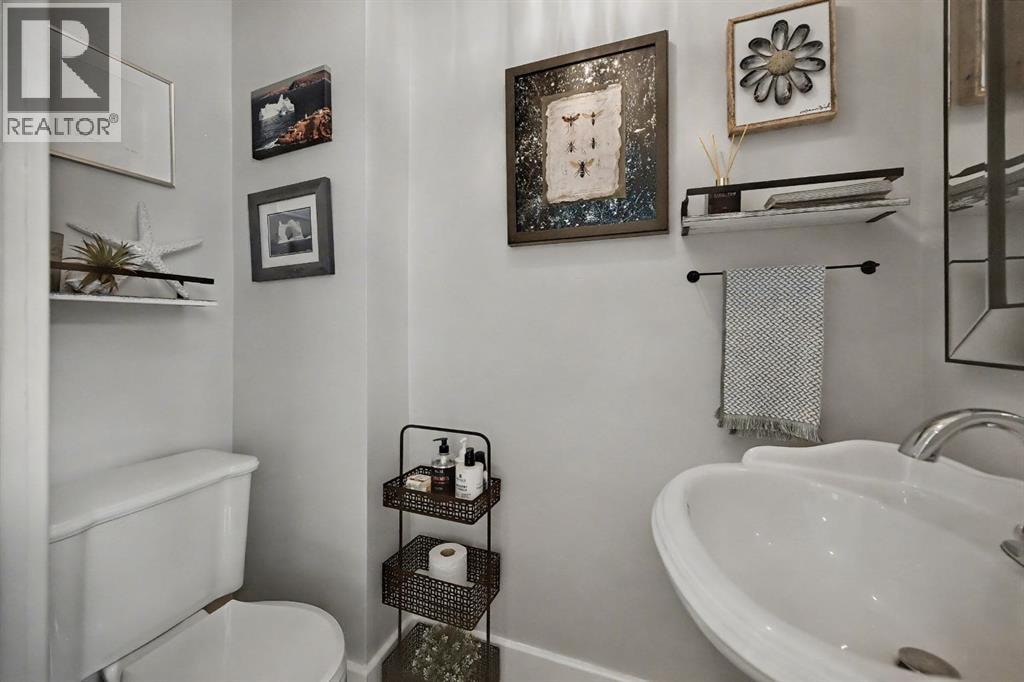 223 2 Avenue NE — photo 19