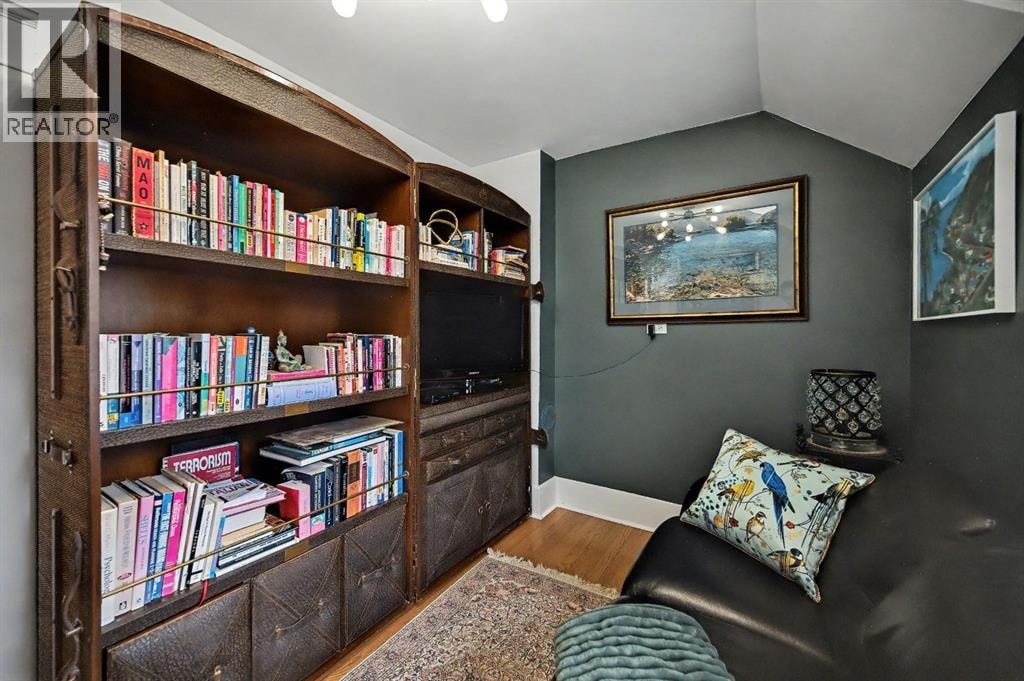 223 2 Avenue NE — photo 24