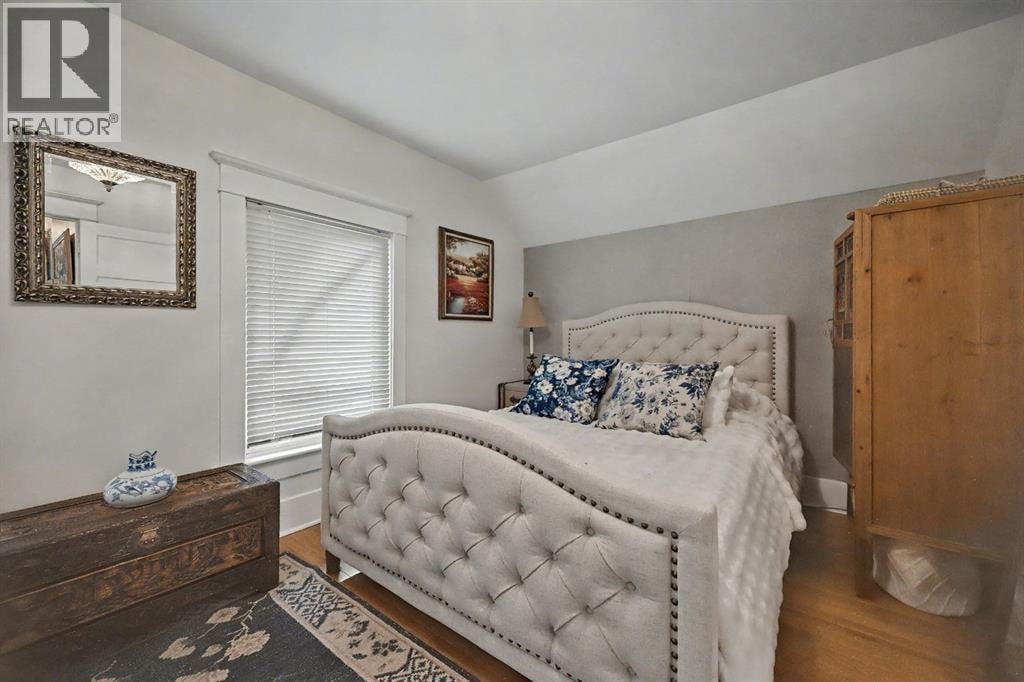 223 2 Avenue NE — photo 29