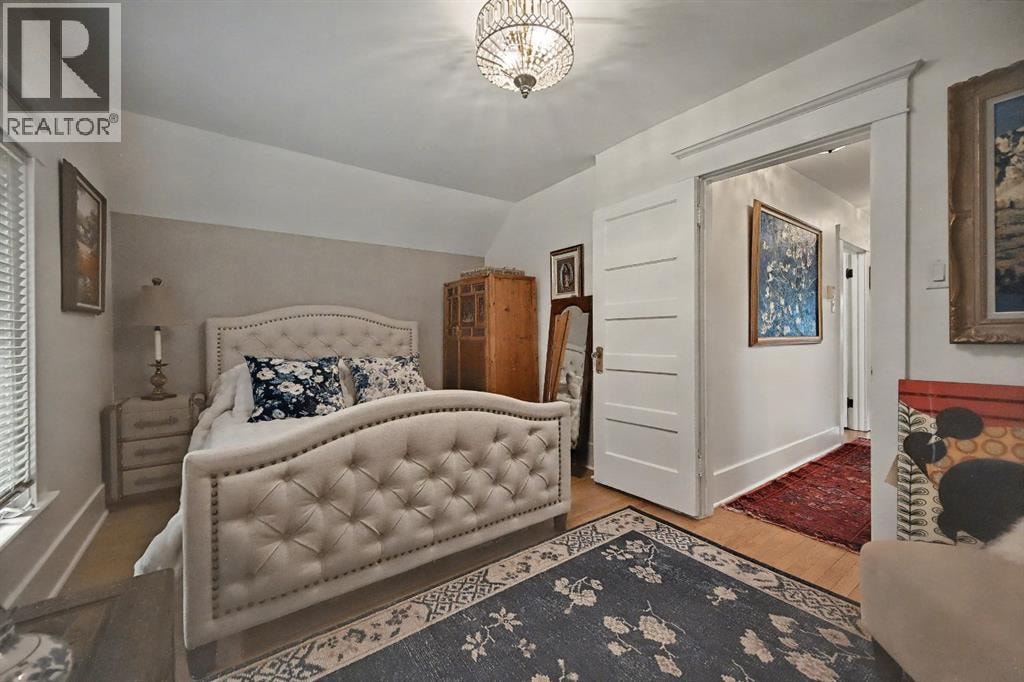 223 2 Avenue NE — photo 30