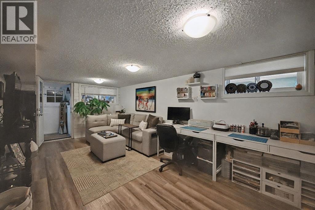 223 2 Avenue NE — photo 39