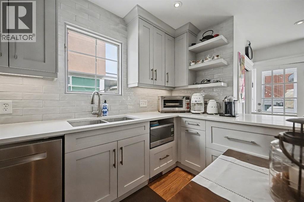 223 2 Avenue NE — photo 11