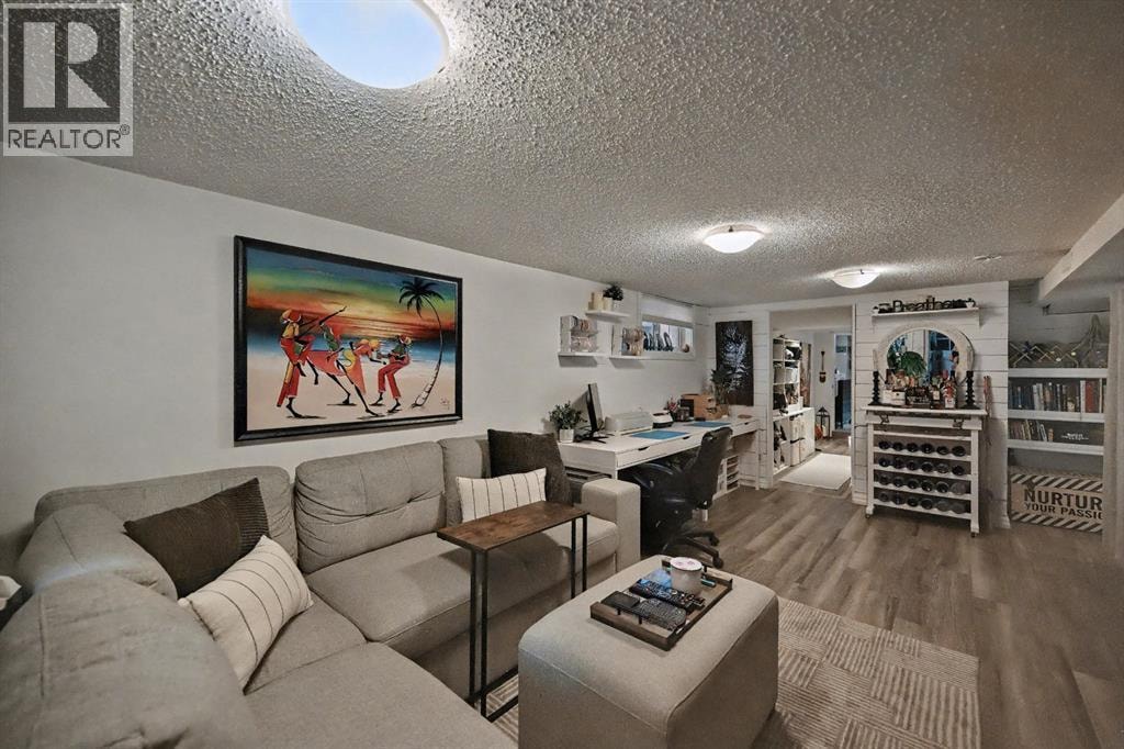223 2 Avenue NE — photo 44