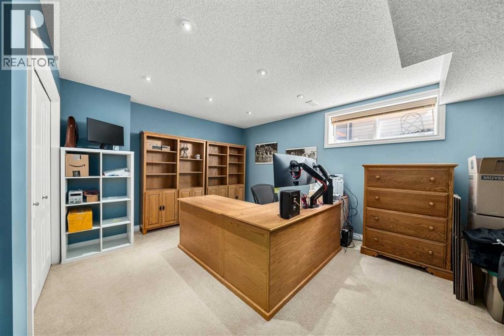 117 Westmount Road — photo 30