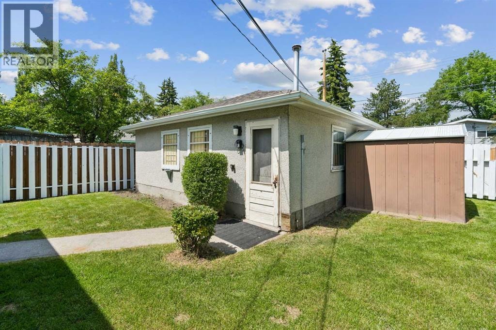 1306 87 Avenue SW — photo 44