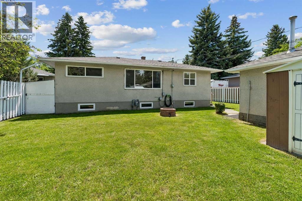 1306 87 Avenue SW — photo 45