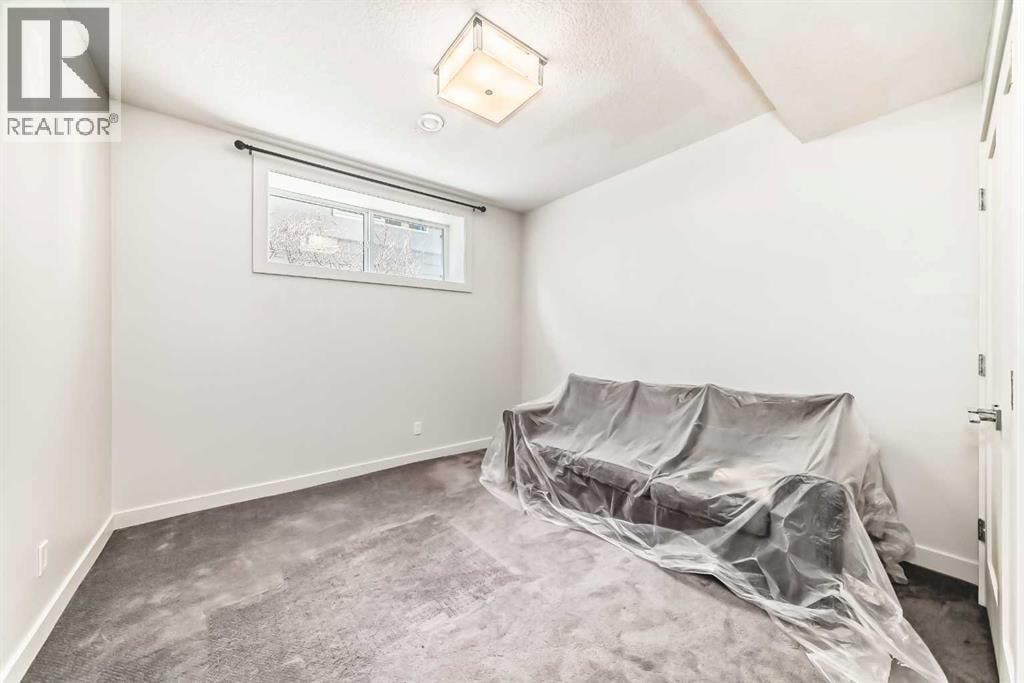 112 Hanover Road SW — photo 32