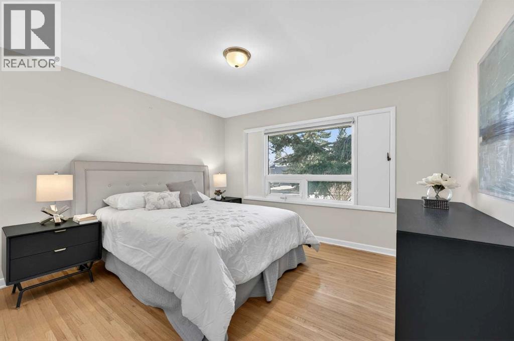 3112 34 Avenue SW — photo 16