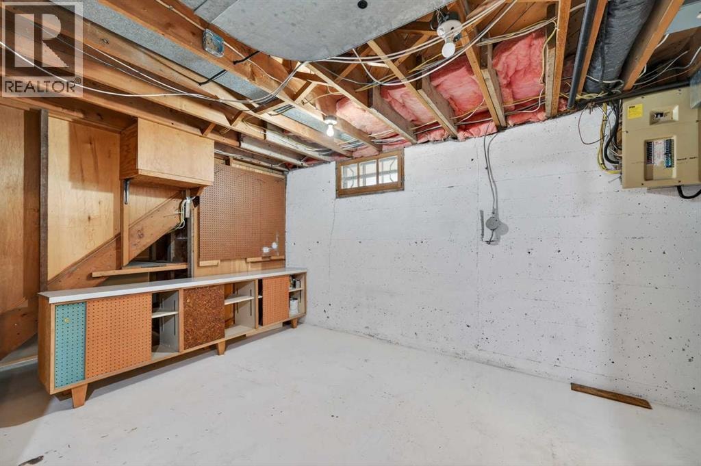 3112 34 Avenue SW — photo 27