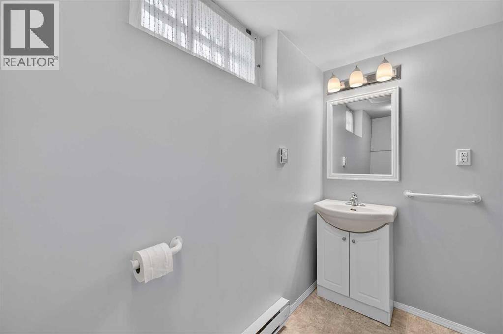 3112 34 Avenue SW — photo 31