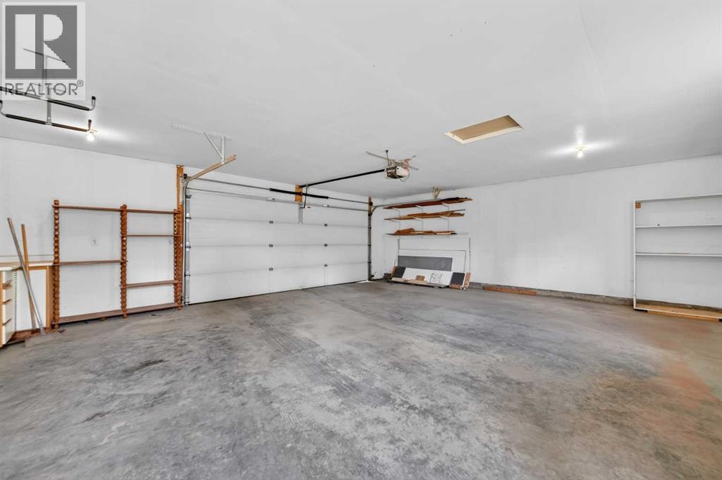 3112 34 Avenue SW — photo 33