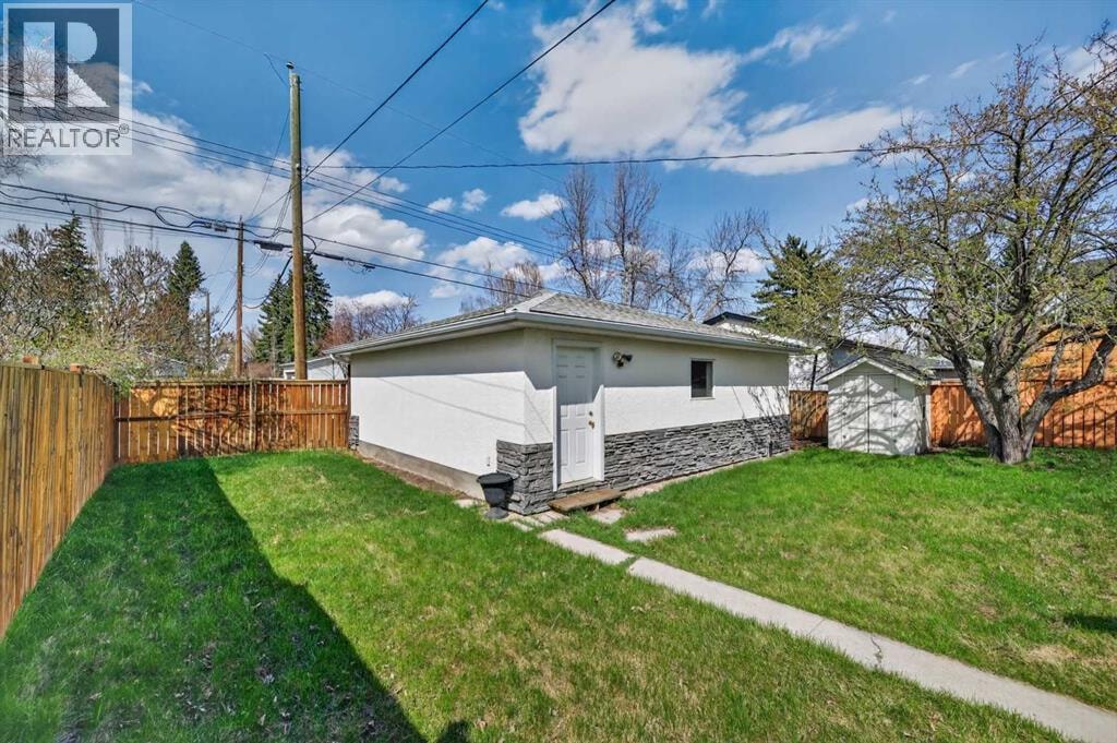 3112 34 Avenue SW — photo 36