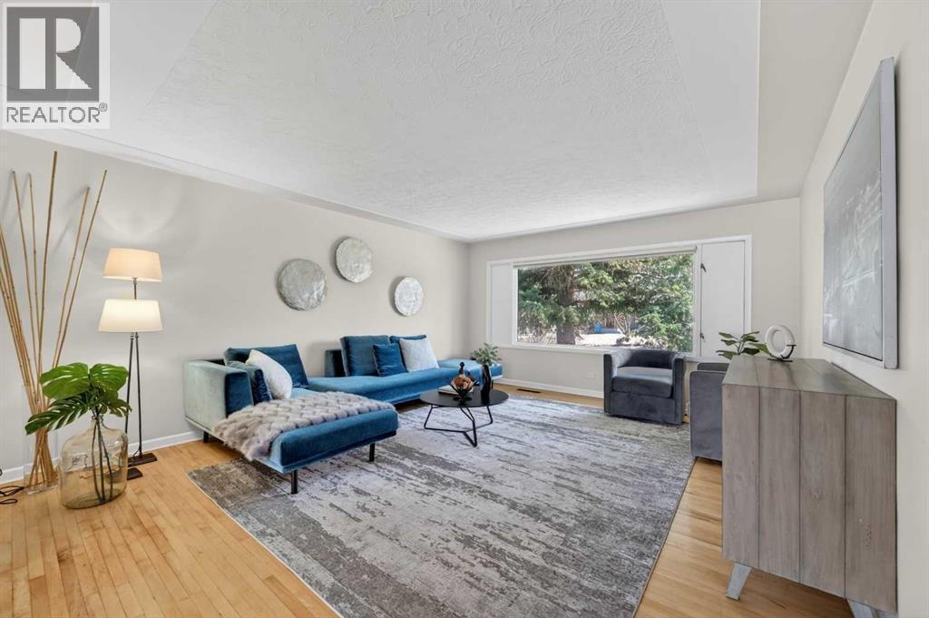 3112 34 Avenue SW — photo 4
