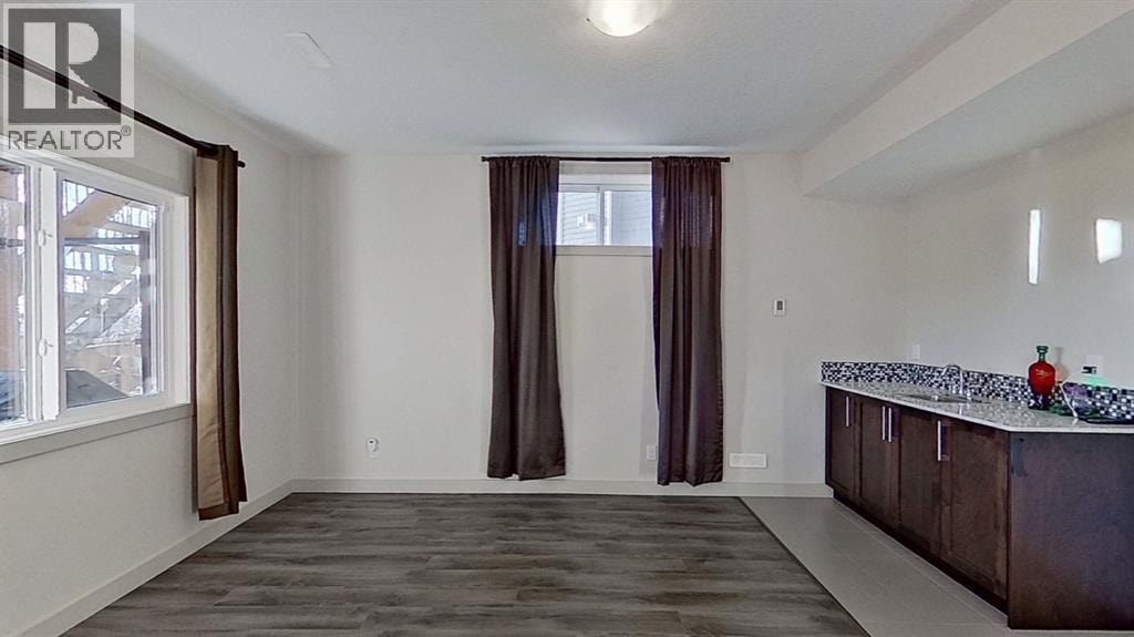 78 Cranarch View SE — photo 31