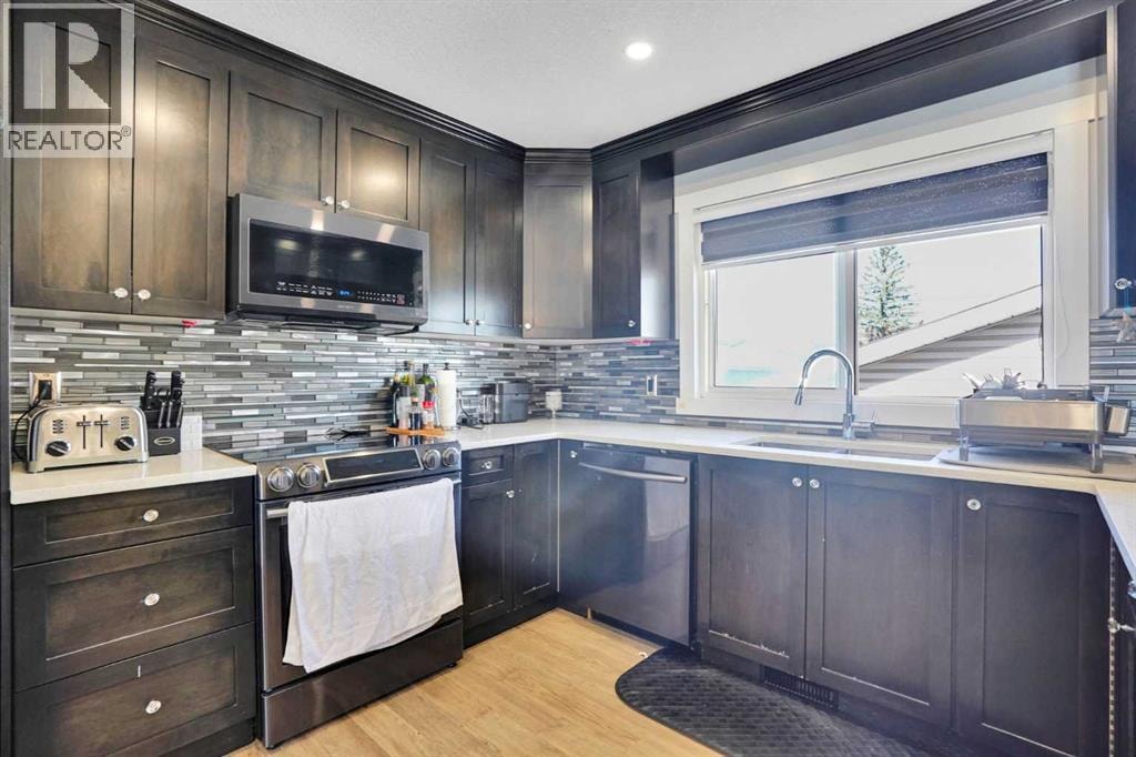 1527 Maitland Drive NE — photo 12