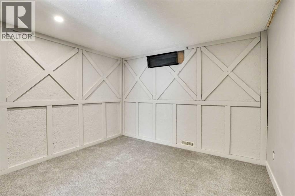 1527 Maitland Drive NE — photo 38