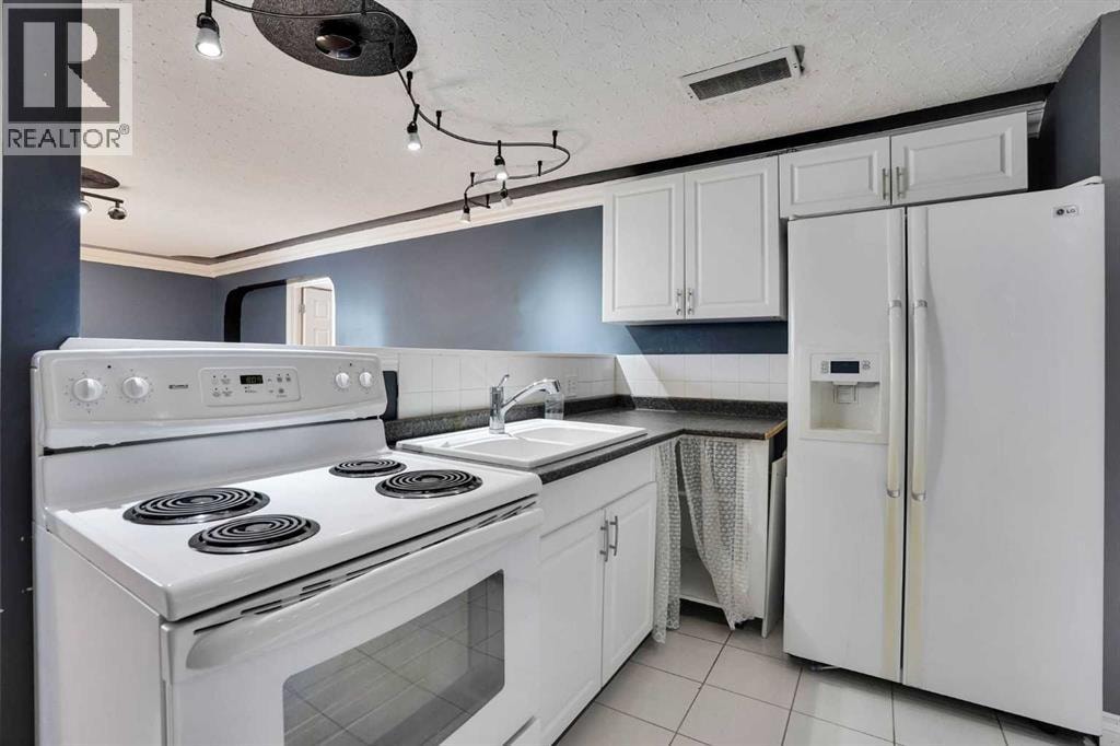 1527 Maitland Drive NE — photo 32
