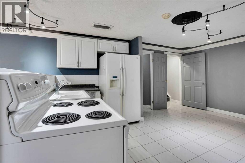 1527 Maitland Drive NE — photo 34
