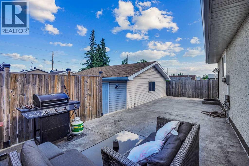 1527 Maitland Drive NE — photo 45