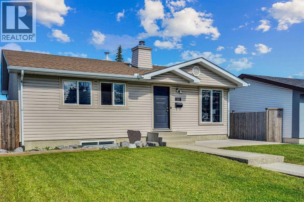 1527 Maitland Drive NE — photo 5