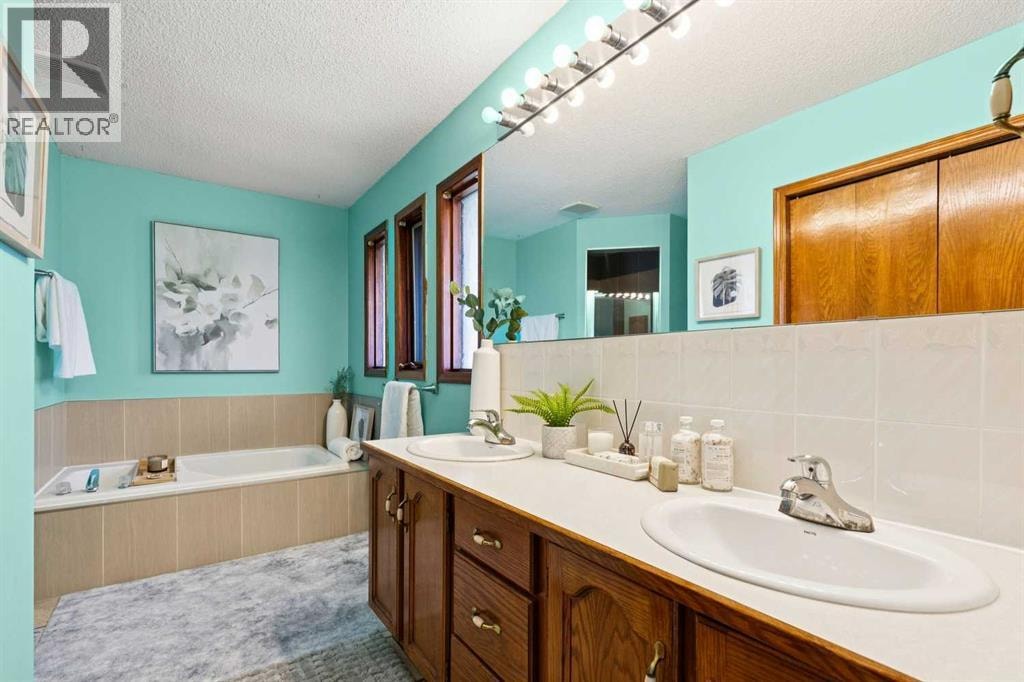8971 SCURFIELD Drive NW — photo 25