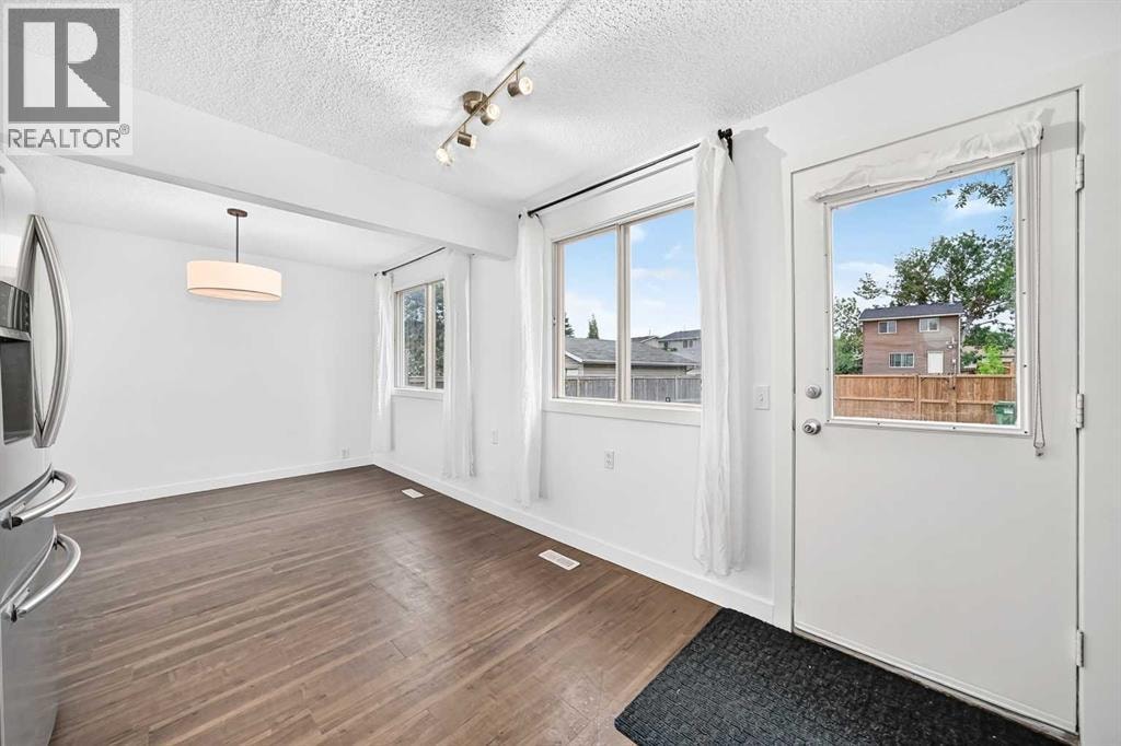 60 Erin Mount Crescent SE — photo 13