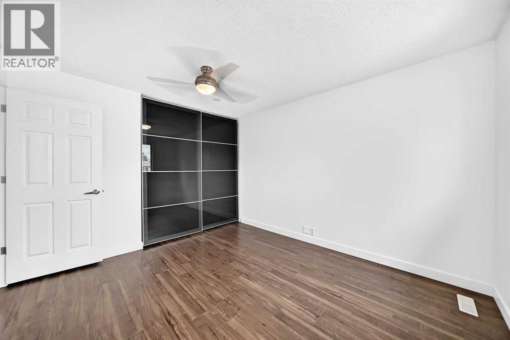 60 Erin Mount Crescent SE — photo 21