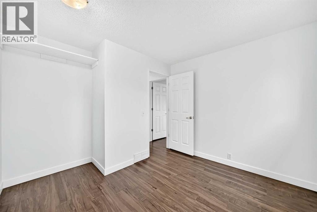 60 Erin Mount Crescent SE — photo 27