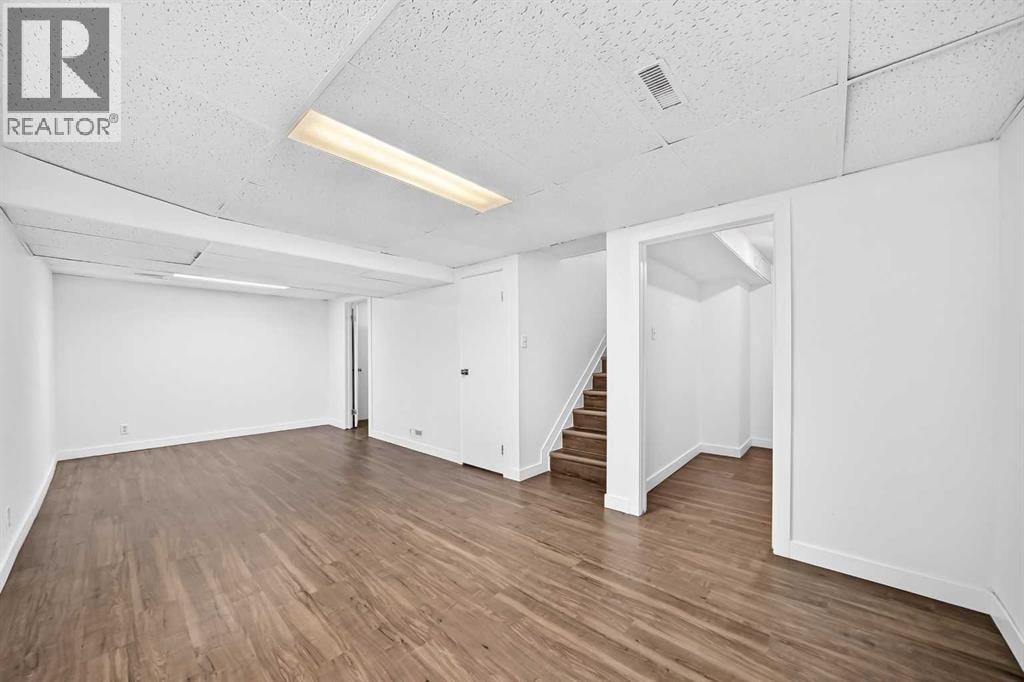 60 Erin Mount Crescent SE — photo 28