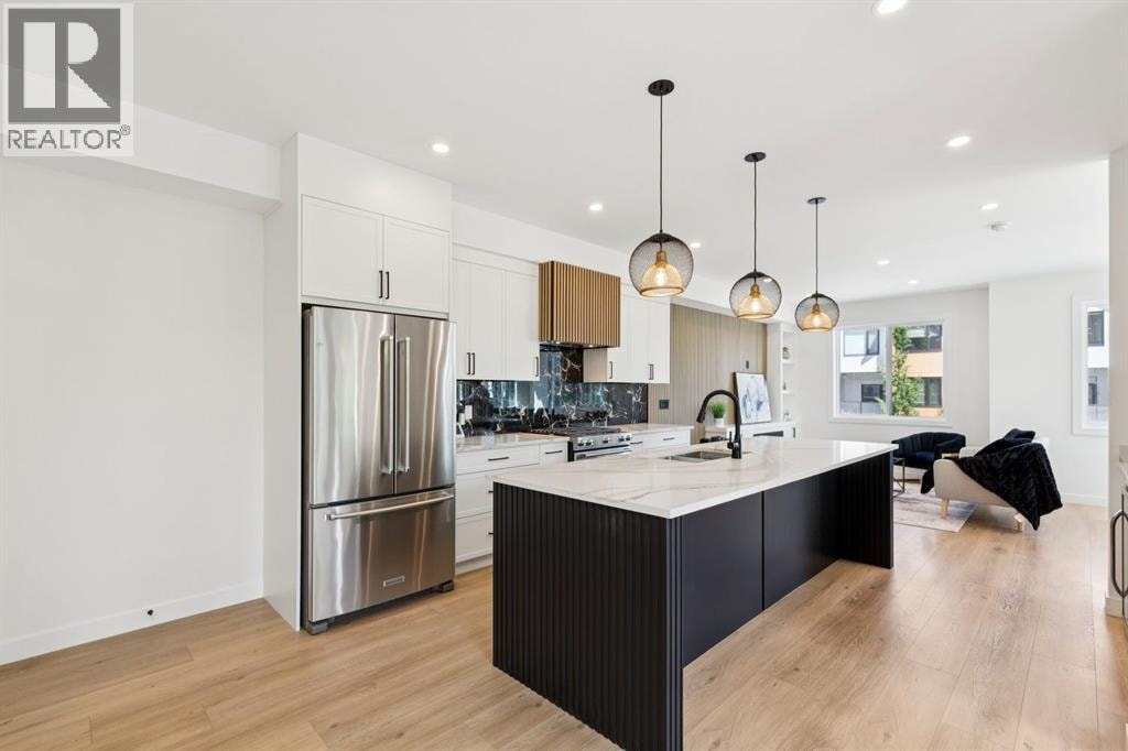 2402 Westmount Road NW — photo 12