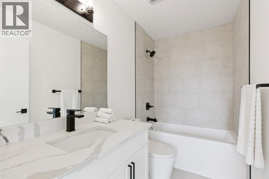 2402 Westmount Road NW — photo 33