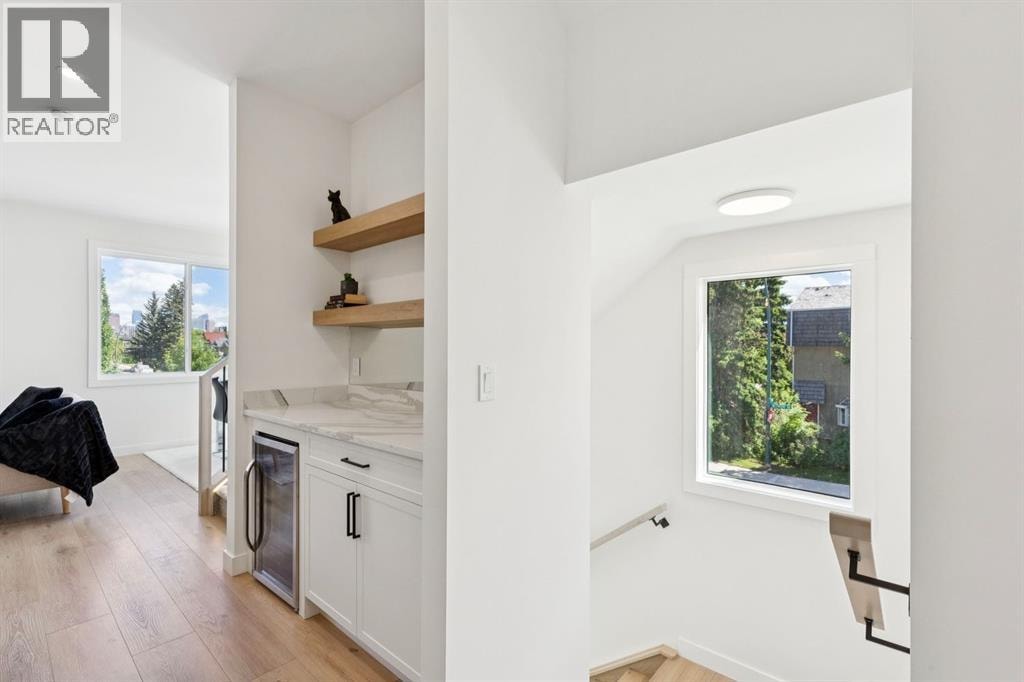2402 Westmount Road NW — photo 10