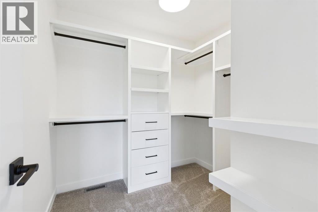 2402 Westmount Road NW — photo 30